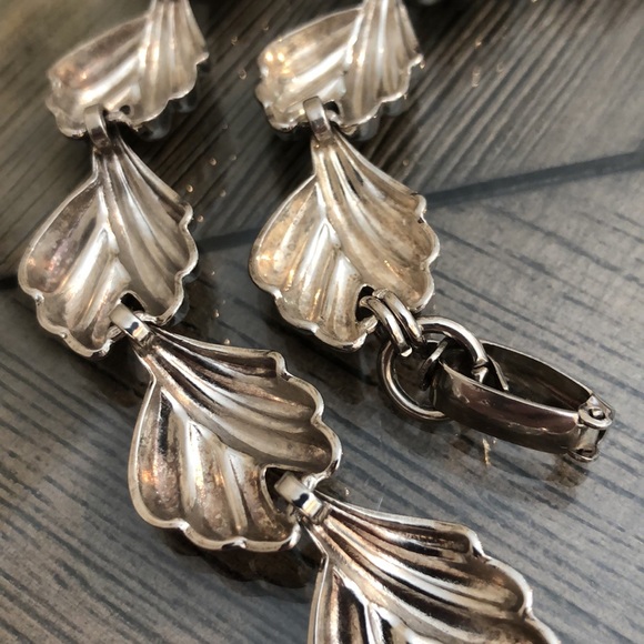 Vintage Silvertone Statement Necklace Leave or Shell Shapes - Picture 5 of 14